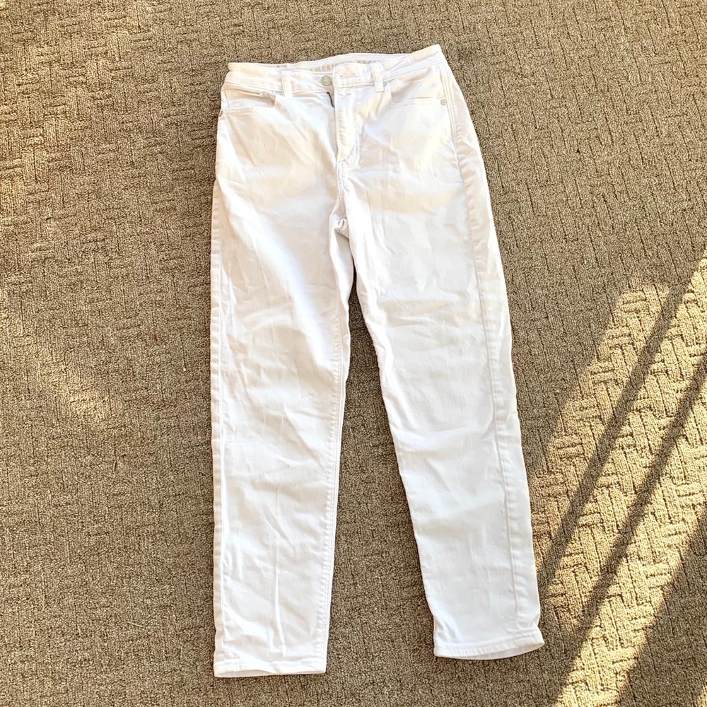 White American Eagle mom jeans